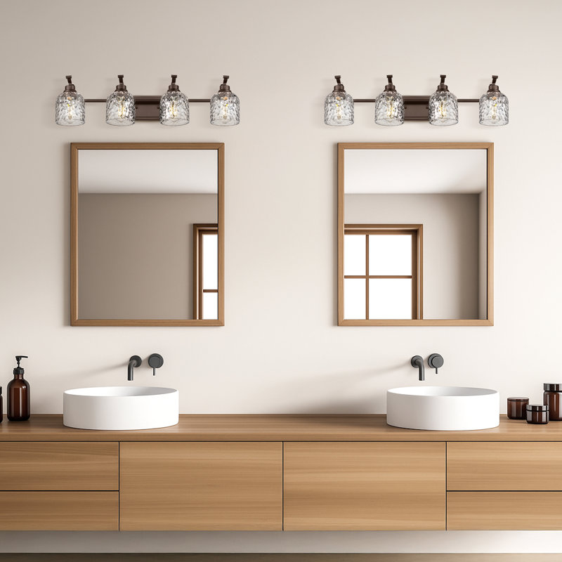 Abat-jour en verre martelé pour salle de bain à 4 lumières, bronze huilé, H 8,07 po x l 31,89 po x P 8,47 po, Quatre lumières