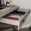 Bureau d'ordinateur de coin Coastal avec plateau coulissant pour clavier (sans la chaise)