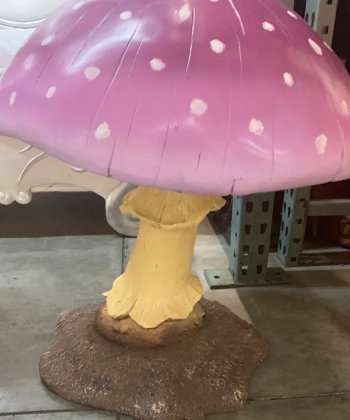 Statue de petit champignon surdimensionné, Blanc / gris / jaune / mauve / brun clair