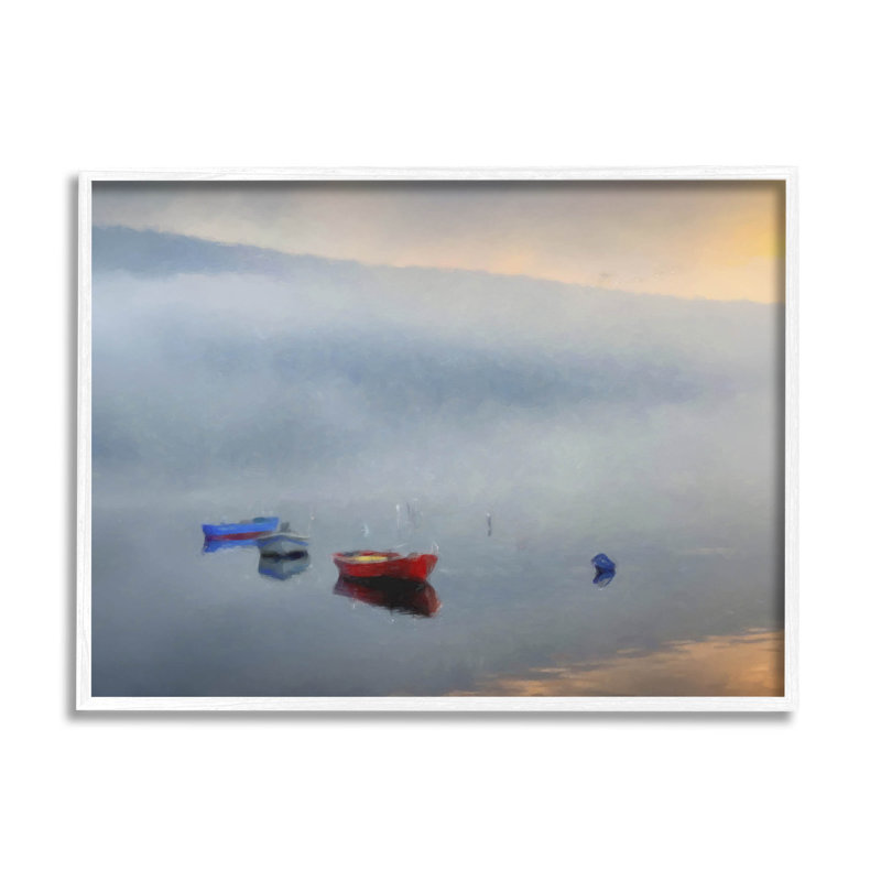 «Misty Lake Canoes», scène de brouillard, estampe numérique par Kim Curationa, H 24 po x l 30 po x P 1,5 po, Cadre blanc