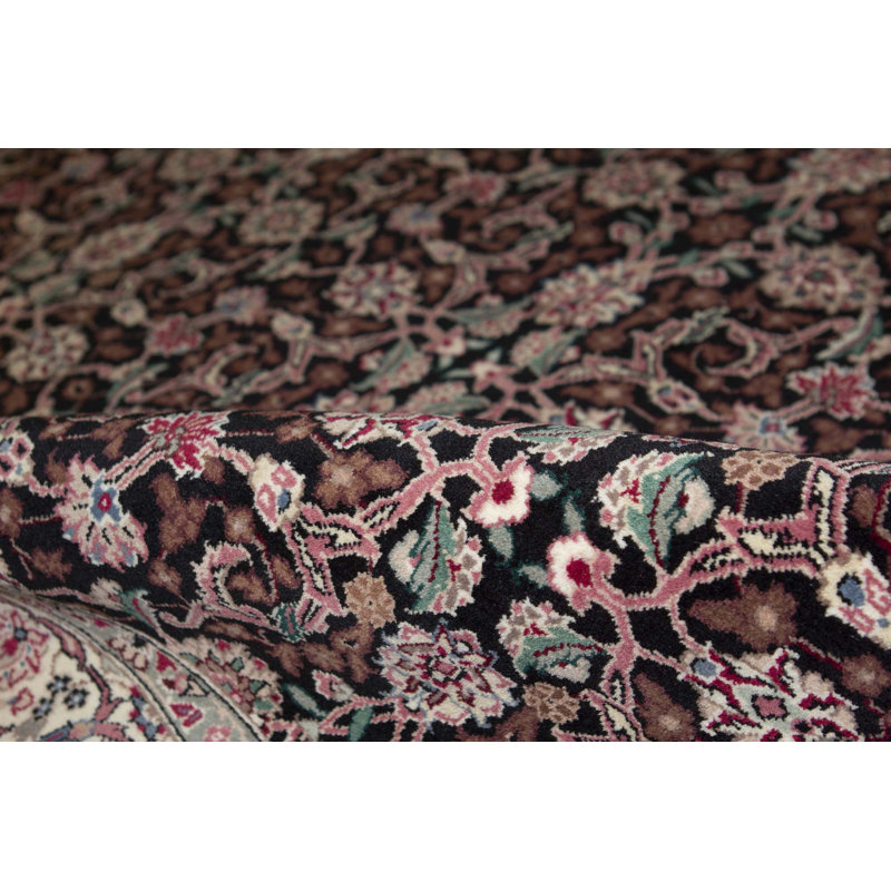 Hand Woven Wool Oriental Area Rug