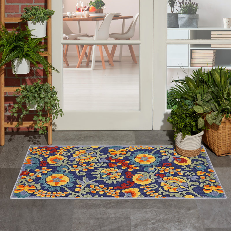 Isalia Floral Indoor/Outdoor Area Rug, Rectangle 2'8" x 4'