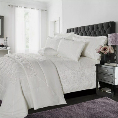 Dieter Polyester Paisley Bedspread with Pillowcases Included