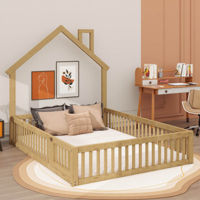 Lit plateforme en bois pleine grandeur avec garde-corps