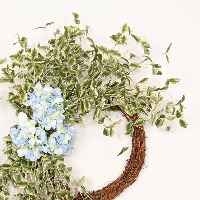 Couronne florale 26 po avec bouleau printemps et été
