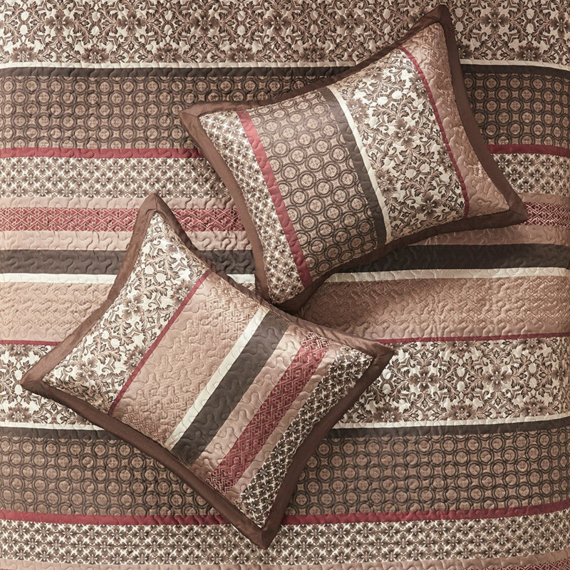 Princeton 5 Piece Reversible Jacquard Quilt Set - Red For Luxurious Bedroom Decor