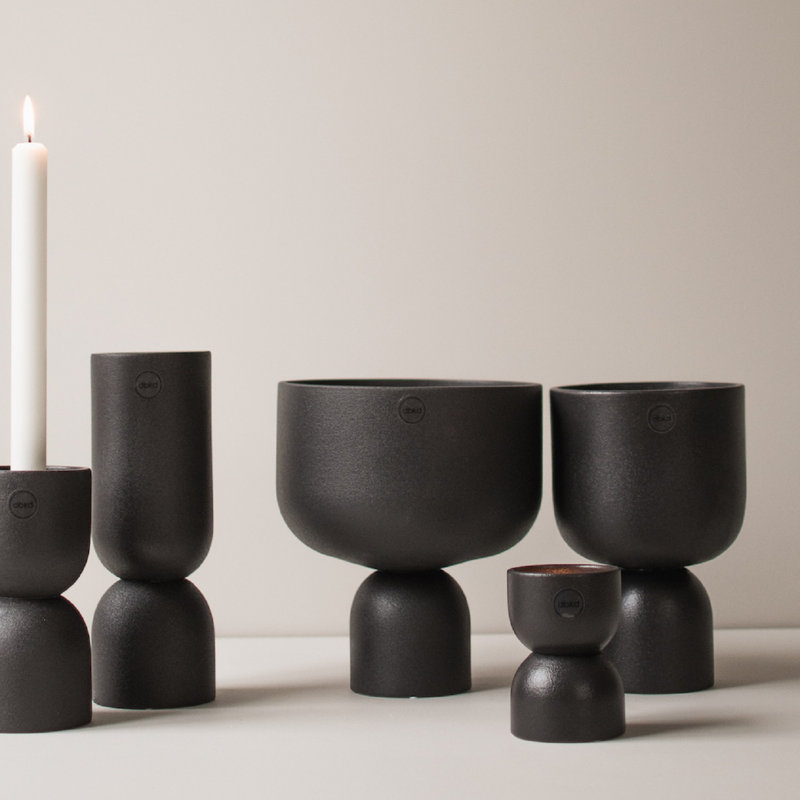 Vase de table en céramique Cade, Noir, H 7,87 po x l 5,12 po x P 5,12 po