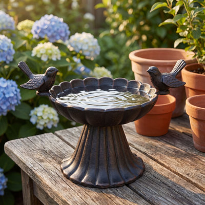 Jihane Pedestal Birdbath