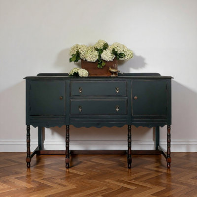 Buffet simple de style artistique