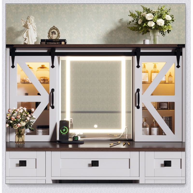(Tabouret non inclus) Bureau de coiffeuse de maquillage de ferme avec miroir éclairé, tabouret de rangement et station de charge, avec porte de grange coulissante et beaucoup de rangement