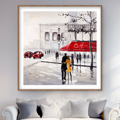 Couple marchant près d'un café - reproduction encadrée