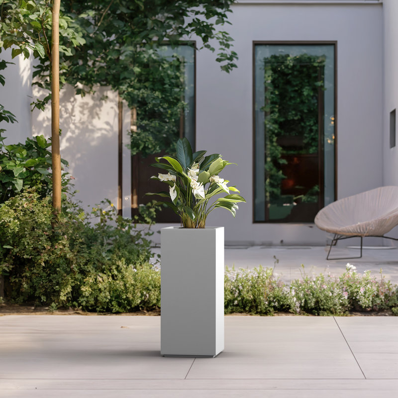 Boîte à fleurs en béton Kalil, H 20 po x l 9 po x P 9 po, Blanc frais
