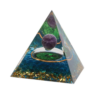 Crystal Pyramid 6CM Générateur d'énergie positive époxy pour soulager le stress, méditer, attirer la richesse et la chance