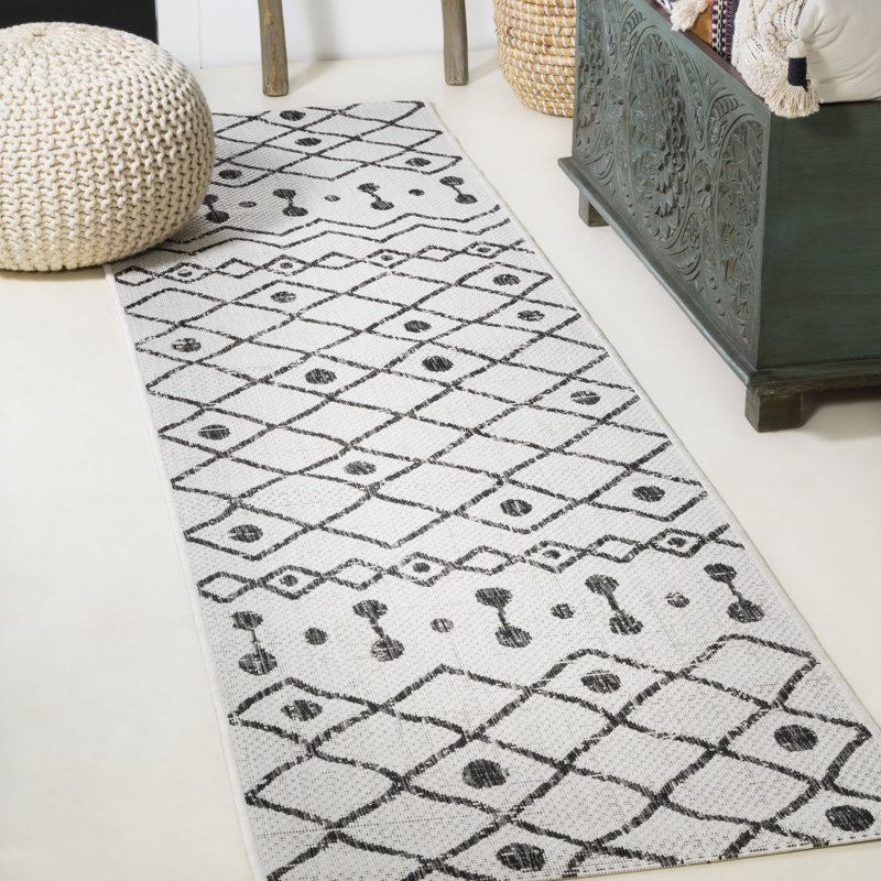 Williar Tribal Bohemian Ivory/Black Indoor/Outdoor Rug, Runner 2'2" x 10'