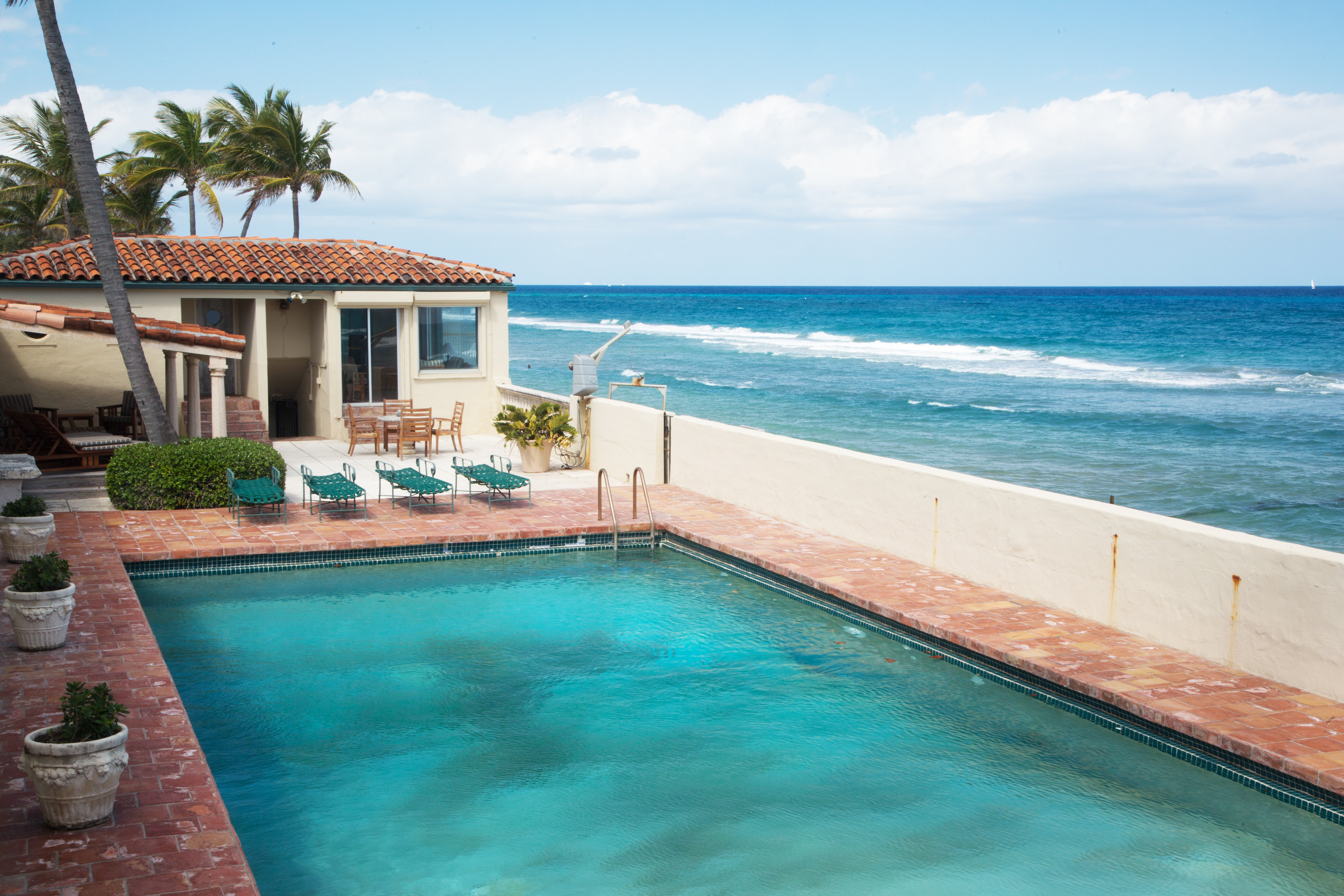Highland Dunes Swimming Pool On Beach - Wayfair Canada