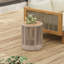 Cet ensemble de patio comprend 2 chaises longues, 2 coussins et 1 table d'appoint.-372233430