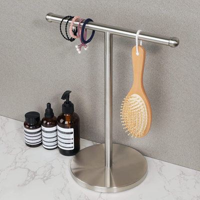 1 Freestanding Towel Stand