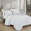 Ensemble de couvre-lit matelassé réversible 3 pièces à motif floral en polycoton gris clair et blanc, très grand