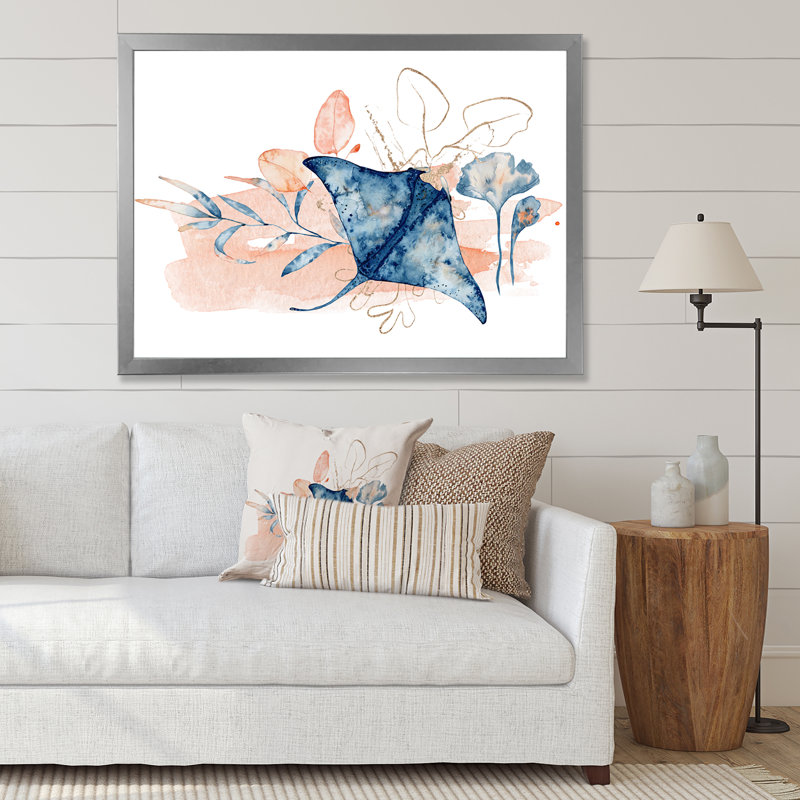 «Ray Fish in Blue with Floral Composition», reproduction sur toile, H 12 po x l 20 po x P 1 po, Cadre photo argenté