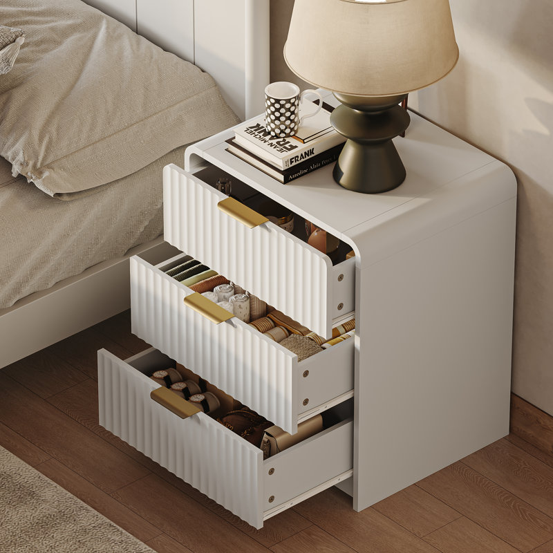 Ensemble de chambre à coucher 3 pièces Bugarin, commode 9 tiroirs et 2 tables de chevet, blanc
