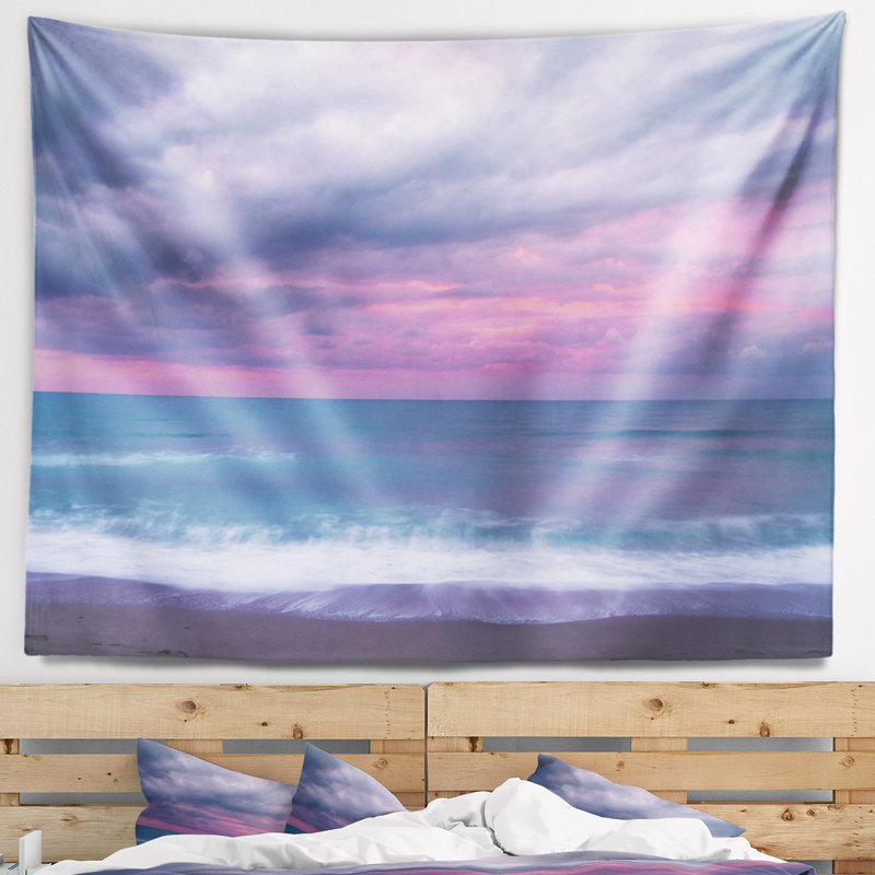 Tapisserie bleu et rose en polyester désactivé sur la mer avec accessoires suspendus inclus, H 68 po x l 80 po