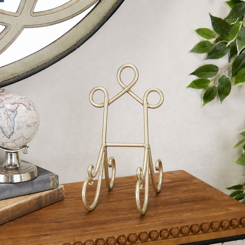 Cole & Grey Metal Tripod Easel