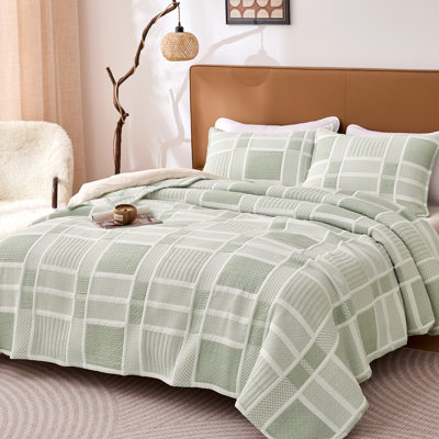 SLEEP ZONE Asymmetric Lattice Jacquard Quilt Set, King, 3-Piece, Reversible Lightweight Bedspread Coverlet, All Season Soft Breathable, 106x96, Mint Green