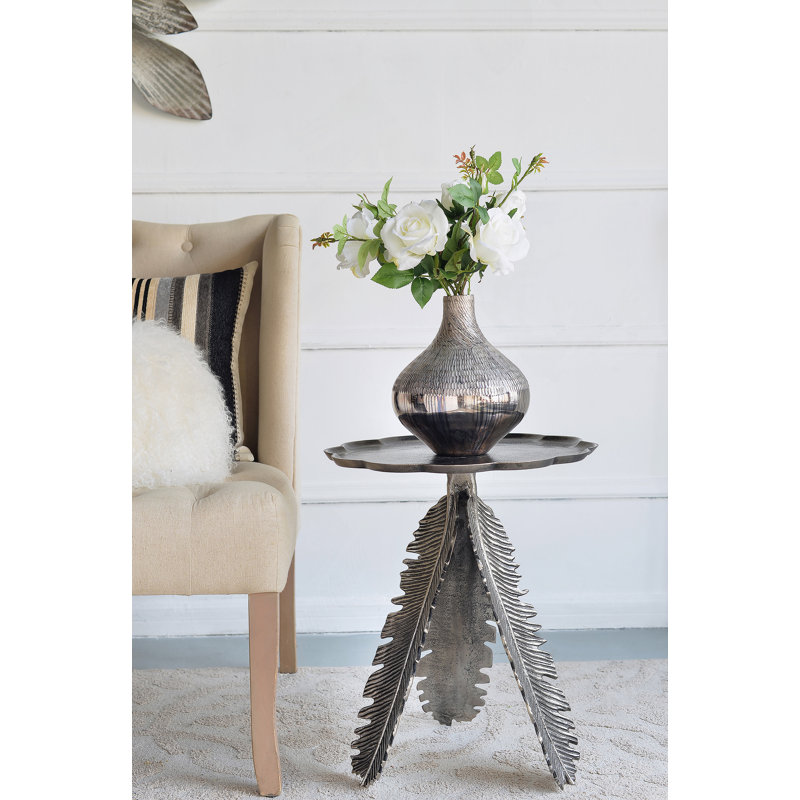 Table de bout, table d'appoint