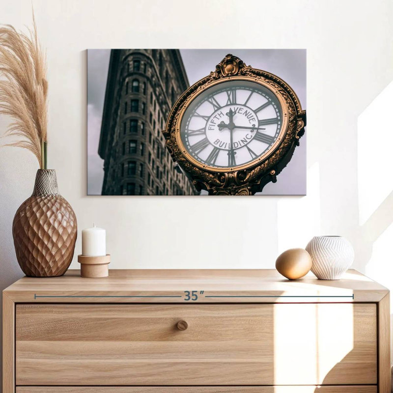 Kerner Fifth Avenue Building Clock