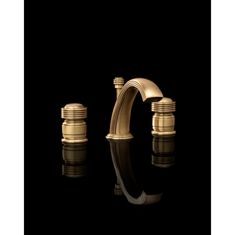 Royal Widespread Bathroom Faucet with Drain Assembly