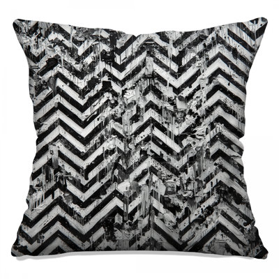 Coussins décoratifs noirs et blancs à motif de chevrons