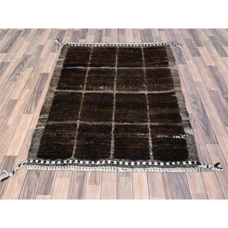 Tapis oriental noué à la main 1 pi 8 po x 2 pi brun chocolat, tissage marocain, modèle quadrillé, laine naturelle non teinte
