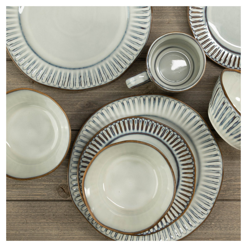 Reactive Glaze Ceramic 16-Piece Dinnerware Set in White and Brown