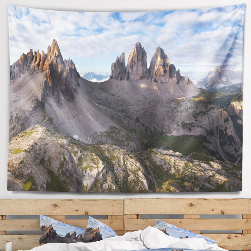 Tapisserie en polyester tre cime et monte paterno avec accessoires suspendus inclus, H 68 po x l 80 po