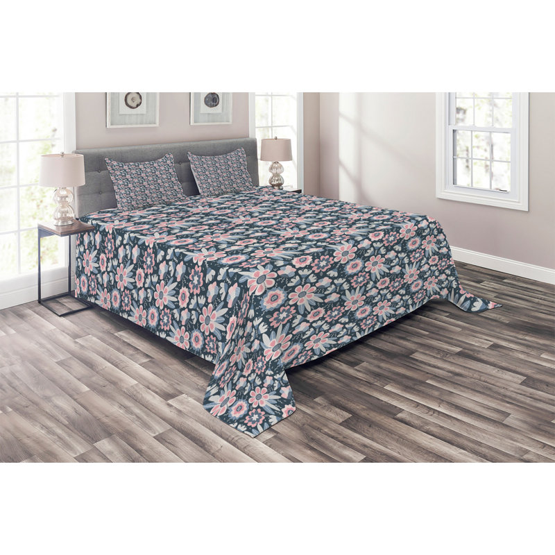 Flower Polyester Floral Coverlet, King Bedspread + 2 Shams