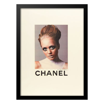 Twiggy Designer Fashion Framed Print