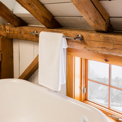 Neo 24" Wall-Mounted Towel Bar