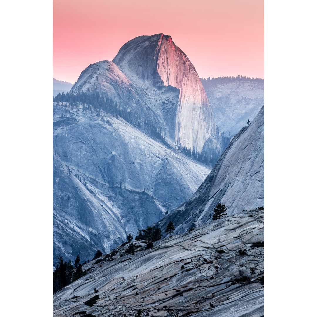 Half Dome von Sentinel Dome von Yhelfman - Leinwandfoto auf Wrapped Canvas