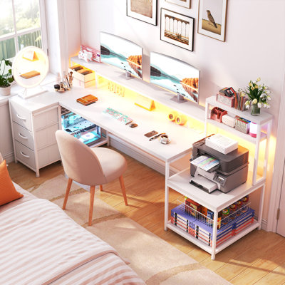 Bureau d'ordinateur en L 71 po, bureau de jeu avec prise de courant, bureau à domicile avec support pour écran