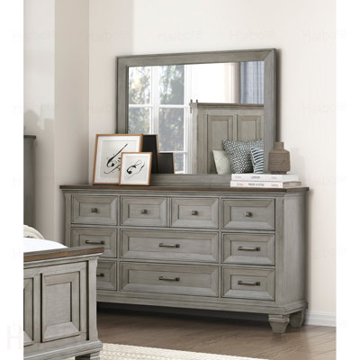 Commode et mobilier de chambre à neuf tiroirs