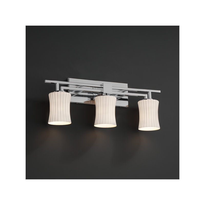Éclairage pour meuble-lavabo de salle de bain 3 lumières Bonamy, Opale, Chrome poli