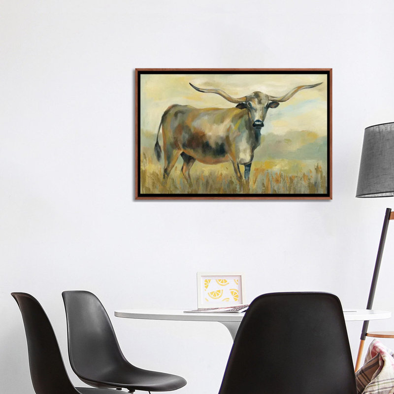 «Longhorn Cow» par Silvia Vassileva - reproduction d'art, Classic Wood Framed, Pas de tapis, H 26 po x l 40 po x 1,5 po