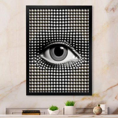 " Monochrome Eye IV "
