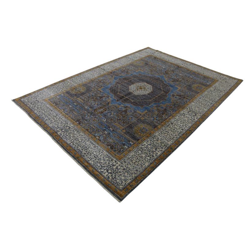 Hand Knotted Wool Area Rug in Silver And White, Rectangle 4'10" x 7'