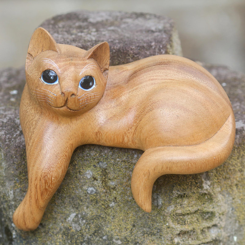 Figurine sculptée à la main