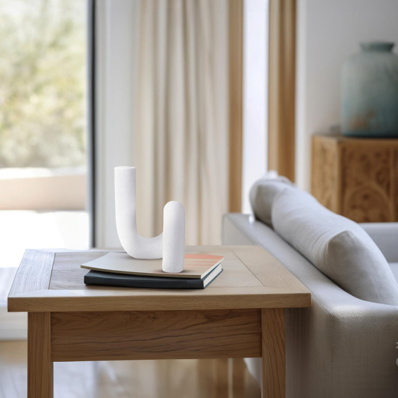 Grand vase tubulaire incurvé blanc, H 9,5 po x l 7 po