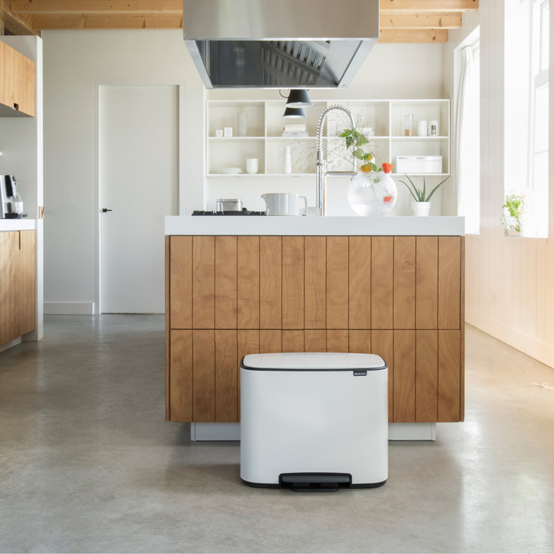 Bo Pedal Bin, 36 litres, White