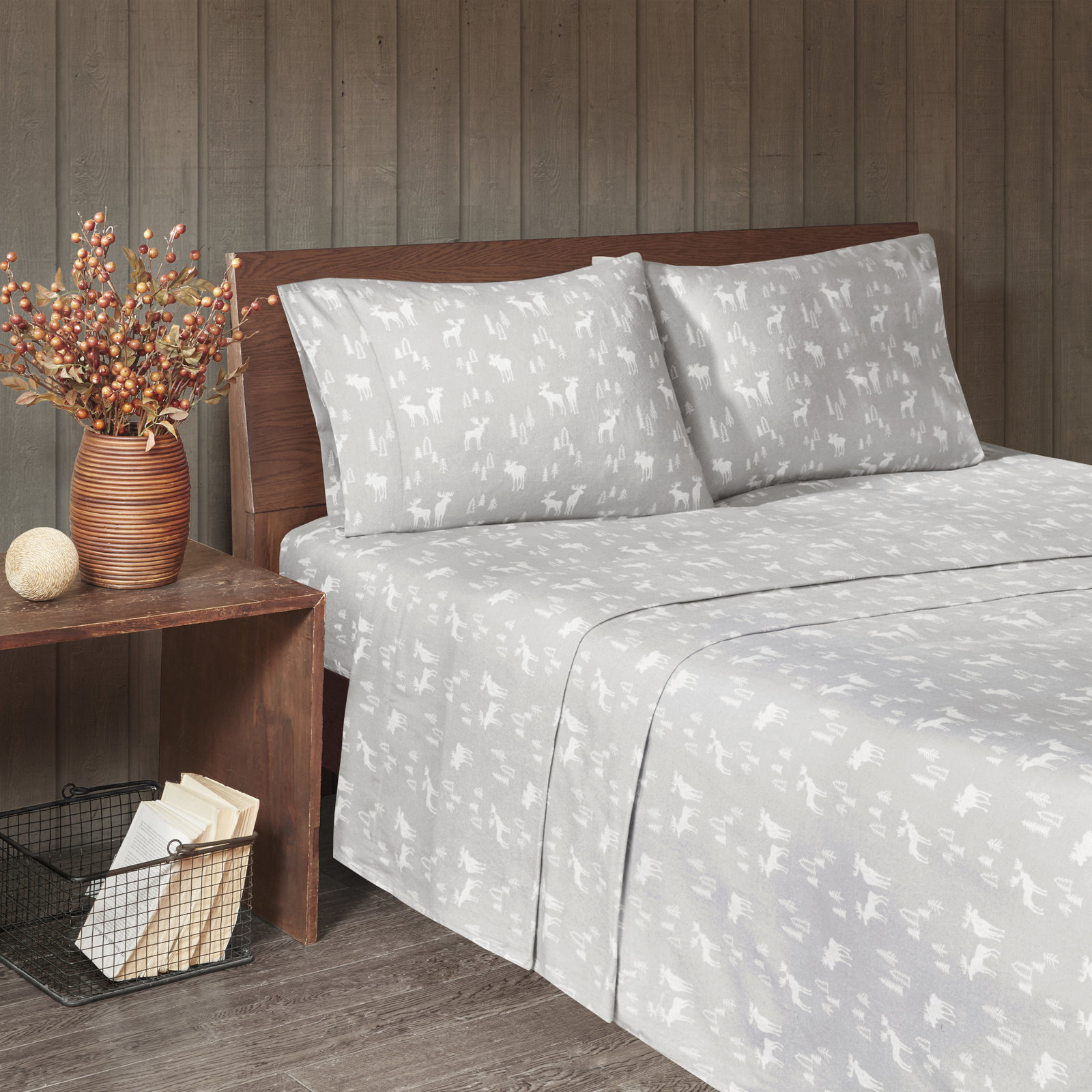 Woolrich Cotton Flannel Sheet Set, Queen Sheet Set with 2 Pillowcases, Gray Reindeer