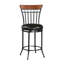 Chaise pivotante à hauteur de comptoir avec base en métal noir et siège rembourré en similicuir brun pour structure stable de salle à manger