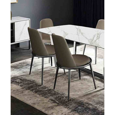 Chaise d'appoint rembourrée de style contemporain